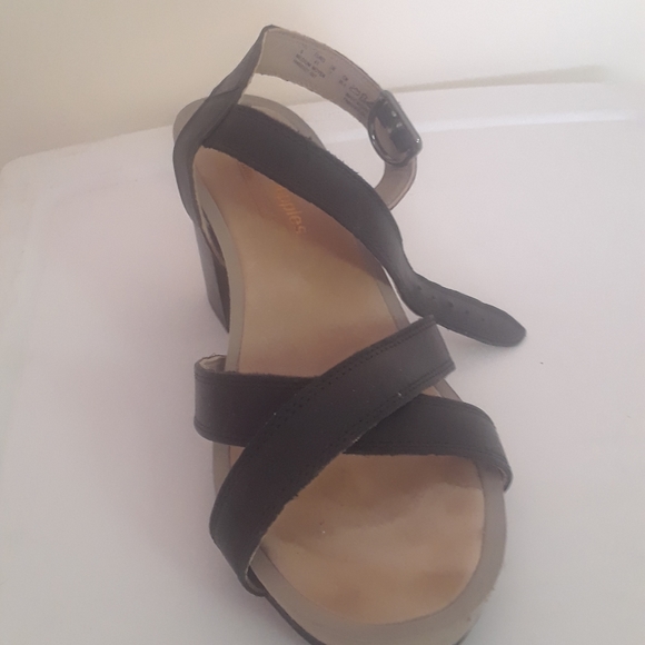 Hush puppies - Picture 2 of 3